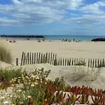 Iconic 652, T2 Vue Mer, Bien Equipe, Centre Port