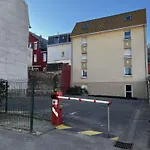 Grand T3 Idealement Situe Proche Plage Et Commerces Avec Balcon Et Parking A Berck - Fr-1-646-39
