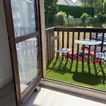 Spacious T3 With Balcony - Close To Town Center