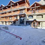 Confortable Studio + Mezzanine Avec Balcon Au Centre De Val D'Isere - 2/4 Personnes - Fr-1-518-133