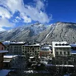Chamonix : Bel Appart 8 Pers, 80M², 3 Ch, Centre, Resid. Securisee, Parking, Wifi - Fr-1-507-25