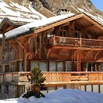 Duplex 3 Pieces Avec Cheminee, Terrasse Et Proche Pistes Et Commerces A Val-D'Isere - Fr-1-694-217