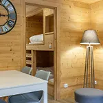 Appartement Chaleureux Avec Parking A La Clusaz - Fr-1-437-68