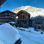 Studio Chaleureux Proche Centre Et Pistes, Val D'Isere - Fr-1-411-200