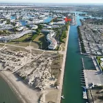 Studio 137 Port Camargue, Piscine, Climatisation, 4 Personnes