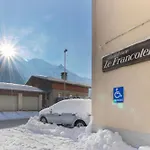 Les Pecles Mt Blanc - Chamonix Center