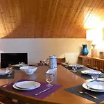 Spacieux Appartement 9P Avec Cheminee, Balcon Sud, Proche Pistes - Meribel - Fr-1-180-330
