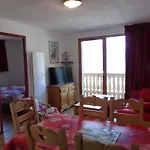 Appartement Cosy 2 Pieces + Cabine, 6 Pers., Proche Telesieges, Commerces, Avec Balcon Et Equipement Complet - Fr-1-561-28