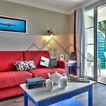 Localise - A06 - Entierement De Plain-Pied Avec Petite Vue Mer - Donnant Sur La Piscine Et Le Jardin - Wifi Inclus - Draps Inclus -