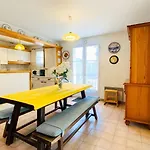 Villa De Plain Pied A L Interieur Des Remparts