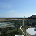 Appartement En Front De Mer Avec Piscine Et Parking Prive - 2 Chambres Pour 6 Personnes, Saint-Cyprien - Fr-1-225D-52