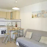 Cap D'Agde: Appt 2 Pieces Cabine, 6 Couchages, Proche Plage, Loggia, Parking - Fr-1-249-127