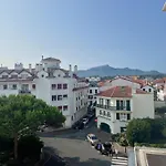 Appartement Renove En Bord De Mer Avec Terrasse - Saint-Jean-De-Luz - Fr-1-239-757