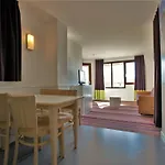 Appartement Confortable 2 Pieces Avec Balcon, Depart Skis Aux Pieds, Wifi Inclus - Fr-1-314-213