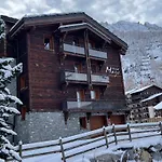 Prestige Et Luxe Au Coeur De Val-D'Isere, Proche Des Pistes - Fr-1-694-323