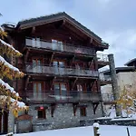 Appartement De Prestige Avec Cheminee, Balcon Et Wifi A Val-D'Isere - Fr-1-694-320