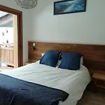 Chalet Rivendell, Morzine Sleeps 10 With Garage
