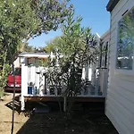 Bungalow Convivial Pres De Sete Avec Piscine Partagee