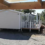 Bungalow Convivial Pres De Sete Avec Piscine Partagee