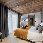 Chalet Neuf Avec Piscine, Sauna Et Proche Des Pistes A Courchevel Village - Fr-1-562-49
