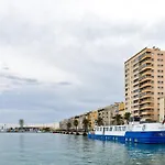 F4 Traversant, 75M2 Avec Garages