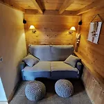 Petit Chalet Individuel De Caractere