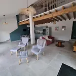 Maison A St Mitre