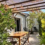 Maison D'Hotes Les Petites Terres