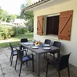 Holiday Home On The Silver Coast, Verdon-Sur-Mer
