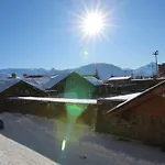 Appartement Spacieux 3 Pieces Avec Grande Terrasse Au Coeur De L'Alpe D'Huez, Parking Et Casier A Skis Inclus - Fr-1-405-8