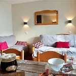 Appart 4 Pers, Skis Aux Pieds, Balcon, Kitchenette, Tv - Fr-1-545-24