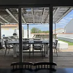 Grand Appartement Avec Terrasse Et Piscine Privee