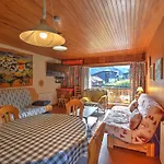 Appartement Cosy 2 Pieces Proche Du Centre, Avec Balcon Et Casier Ski - Fr-1-524-58