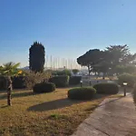 Spacieux Rez De Jardin Vue Sur Port De Plaisance