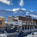 Charmant Appartement De 30M² Avec Balcon, Au Pied Des Pistes, Pour 4 Personnes - Fr-1-411-874