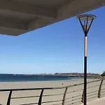 Appartement Renove Avec Balcon, Parking Et Acces Direct A La Plage De Trestraou - Perros-Guirec - Fr-1-368-260