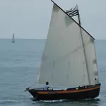Votre Vue, La Mer, Les Bateaux !!! Wir Sprechen Flieben Deutsch, Touristentipps, We Speak English