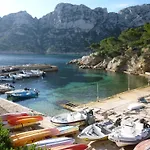 Cigalou Sous Les Pins