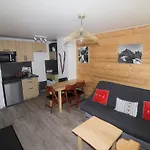 Appartement Confort 4 Pers, Balcon Sud, Proche Pistes Et Commerces, Wifi Inclus - Fr-1-502-406