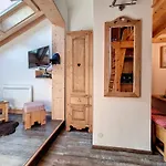 Appartement Moderne Mansarde Au Pied Des Pistes Centre Village - Fr-1-344-860