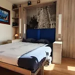 Studio Cosy A Benodet: Plage, Restos, Thalasso A Pied, Balcon Et Parking Prive - Fr-1-481-135