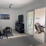 Appartement Cosy Avec Belle Terrasse A 250 M De La Plage