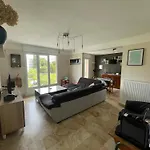 Appartement Spacieux. P Gratuit.Plage A 13 Min