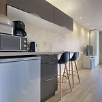 Studio Moderne Avec Balcon Sud, Parking Prive, Pres Avenue De Gaulle - 2 Couchages A La Baule - Fr-1-245-107