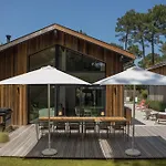 Salty Woods Lodge, Chambre D'Hotes