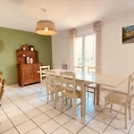 Cozy House With Garden In La Teste-De-Buch