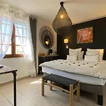Hotel Le Neptune En Camargue