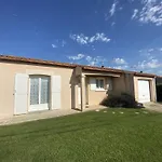 Villa Lumineuse Avec Jardin, A 500M De La Mer Et Proche Du Centre - Fouras - Fr-1-709-51