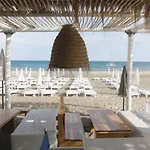 T2 4 Pers, Renove En Bord De Plage , Clim Et Parking Classe 2 Etoiles