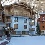 Charmant Appartement De Standing A Val-D'Isere, Confortable Et Bien Equipe, Proche Des Commodites - Fr-1-694-80